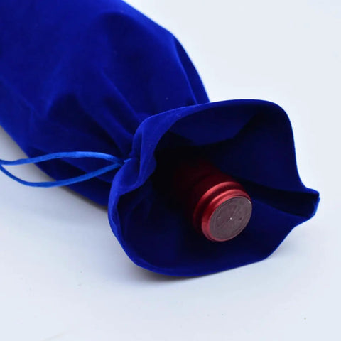 Four Pack Flannelette Wine Bottle Bags With Drawstrings For Travel Gift Packaging And Party Supplies Fabric Bottle Covers close-up