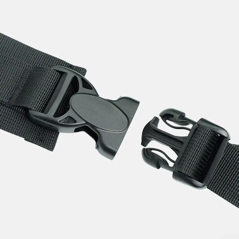 Close-up of buckle on All In One Climbing Rope Bag For Outdoor Climbing And Caving And Mountaineering With Drawstring Closure And Shoulder Strap
