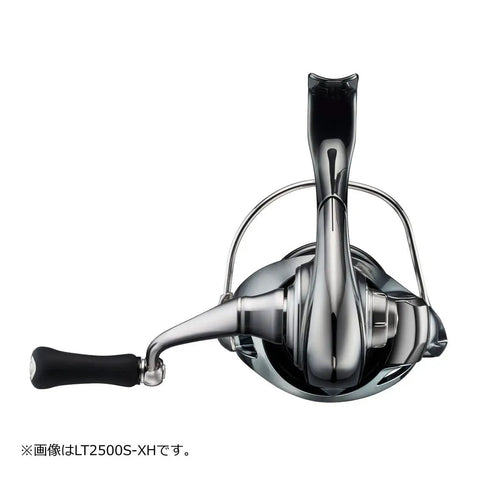 Beast Igujisto PC LT3000 Spinning Reel 2022 Model with 77 cm winding and high max drag, front view, suitable for freshwater and saltwater fishing.
