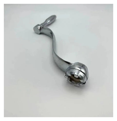 Heavy Duty 7 Tooth 16mm Elevating Crank Handle For Vertical Milling Machine with ergonomic grip and polished finish.