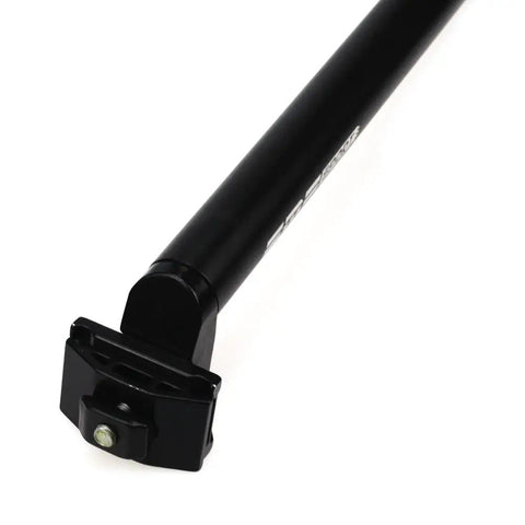 Beefy Bike Seat Post 25.4mm Diameter 350mm Length Aluminum Adjustable Seatpost For MTB Road BMX Bikes With 20mm Setback And 0 To 320mm Travel Lightweight Rustproof 6061 Aluminum Alloy, close-up view of seat clamp.
