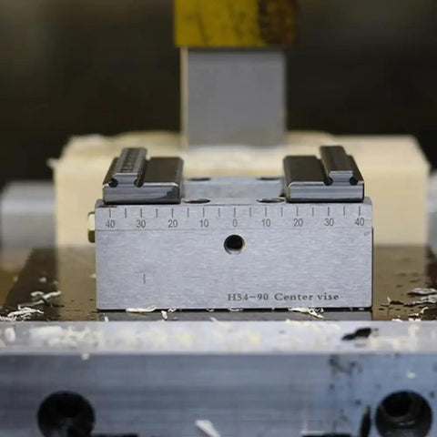 Heavy Duty Self- Centering Vise With Quick Clamp For CNC Milling Machine Precision 4/5 Axis Fixture Positive Negative Clamping High Wear Resistant Steel on milling machine workbench.