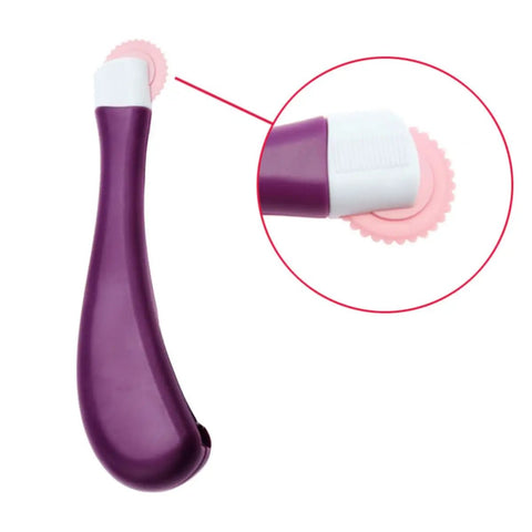 DIY Needle Threading Tool With Purple Scratch Wheel And Yarn Guide For Neat Stitches Even Pinhole Patchwork Hand Weaving And Embroidery Projects For Easy Setup Durable Plastic Body And Precise Circle Pinhole Shapes, purple plastic 14.6 cm tool