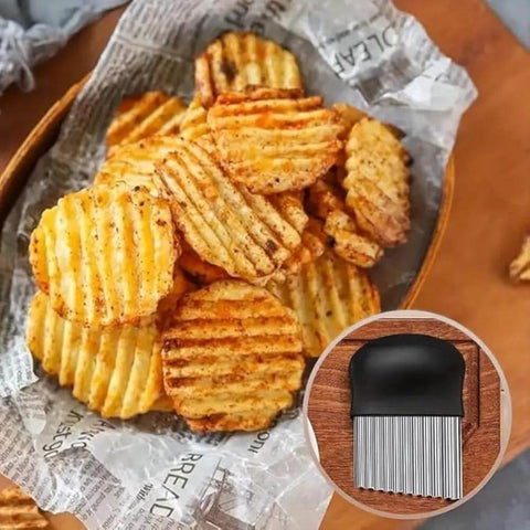 Crinkle cutter knife, upgraded stainless steel blade; ridged potato chips with inset blade close-up.