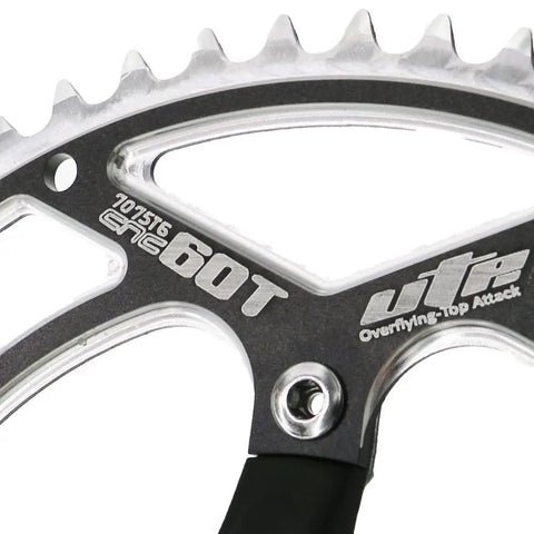 Close-up of 60T 170Mm Crankset For Single Speed Fixie Track Bike 130 BCD Square Taper Aluminum 7075T6 Nine Sixteen Inch Pedals