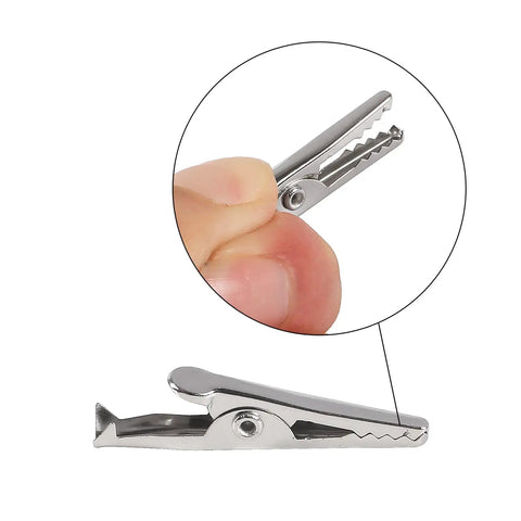 Close-up of 28mm alligator clip from 50 Pack 28mm Metal Alligator Clips For Lab And Battery Testing showing clamp detail