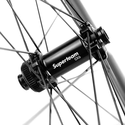 Hub detail of Carbon Fiber U Shape Road Bike Wheelset With Disc Brakes, Clincher Deep Rim 38 50 60 88mm, 50 25mm Option.
