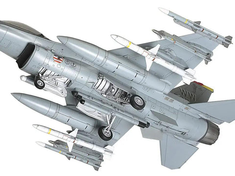 1/48 Scale F-16CJ Plastic Model Kit With CCIP Cockpit, IFF Antenna, Curved Fuselage, with full ordnance load view from below