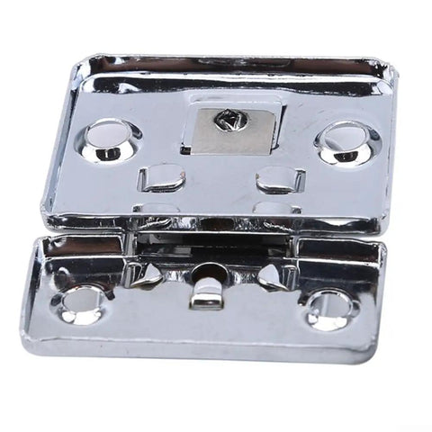 Close-up of Lever Latch Set For Chest Boxes And Suitcases, Chrome Plated Silver Finish Draw Latch Catch, Heavy Duty Metal