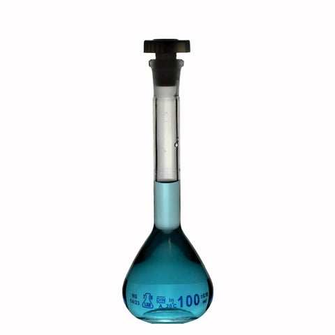 15 Piece Borosilicate Glass Labware Set With Heavy Wall Beakers And Flasks Including Volumetric Flask with blue liquid