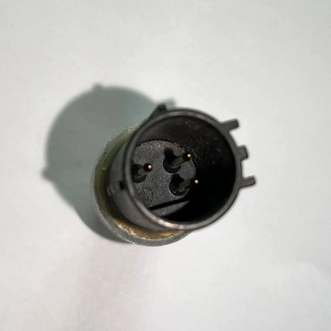 Ford Focus Air Conditioning Pressure Switch Sensor Replacement OEM-Grade for Reliable AC System, close-up of connector.