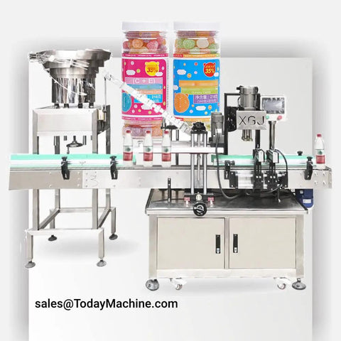 Automatic Twist Off Capper Machine For Plastic Bottles With Integrated Cap Feeder, featuring jars of candies.