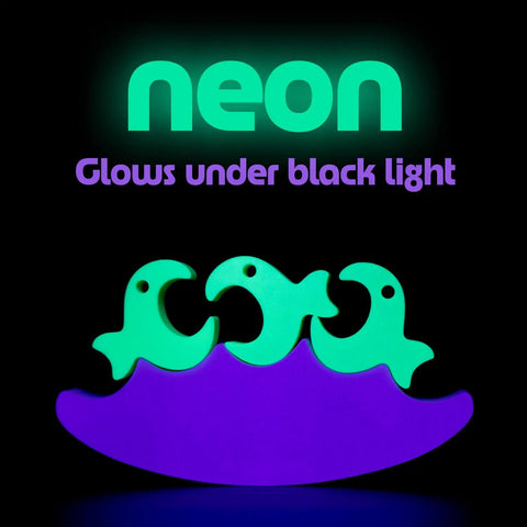 Fluorescent Green PLA Filament 1.75Mm For 3D Printing showing a neon glowing wave shape with fish details under black light.