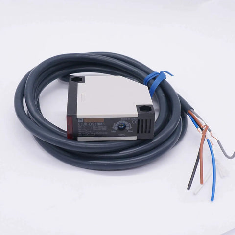 Plug-And-Play Photoelectric Beam Sensor Switch With 30cm Detection Range Diffuse Reflection Infrared Proximity Sensor For Industrial Control 12-240VDC And 24-240VAC Compatible E3JK-DS30M1, showing device and attached cables