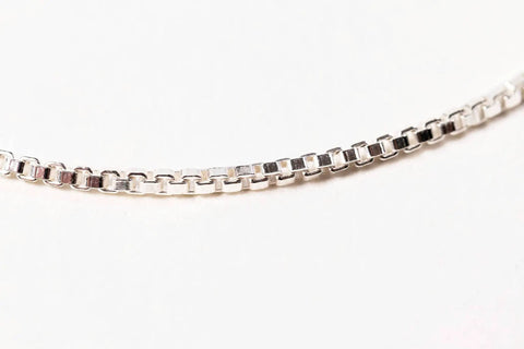 Close-up detail of 18 Inch 925 Sterling Silver Box Chain Necklace 1.2mm Wide With Lobster Clasp Made In Italy Dope Everyday Jewelry For
