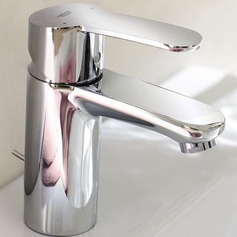 Cosmopolitan Centerset Bathroom Faucet With SilkMove Handle Starlight Finish EcoJoy Water Saving Tech For A No Fuss Quick Install Low Arc Single Hole 1.5 GPM