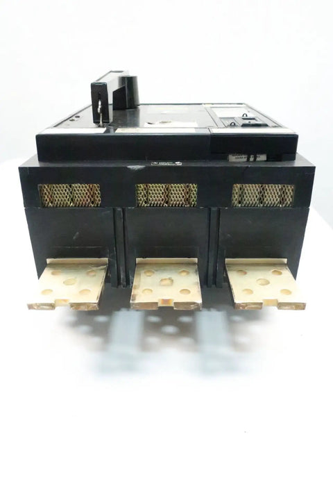 Kick The Heavy Lifting Up A Notch With This Straight Shooter Electronic Trip Circuit Breaker Rated At 1600 Amp 3 Pole And 600 Volt AC To Keep Your Grid Locked In And Deliver Bang For Your Buck Heavy Duty Protection, showing 3 pole setup.