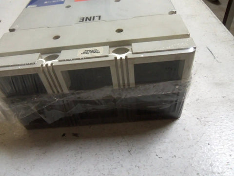 Pro Heavy Duty 3 Pole 800 Amp 600VAC Thermal Magnetic Molded Case Circuit Breaker side view showing design and material.