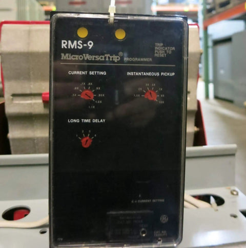 RMS-9 MicroVersaTrip programmer for Type K Six Hundred Air Circuit Breaker with settings and indicators visible.