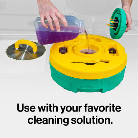 Hand pouring solution into BladeClean Saw Blade And Router Bit Cleaning Kit System with CPR Disc Set and yellow lid