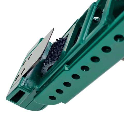 Close-up of Gecko Gauge Siding Installation Kit For 5/16 Inch Fiber Cement And James Hardie Siding, Pro Grip Clamp