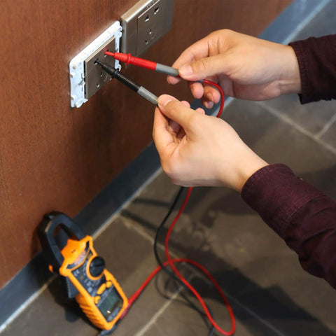 Using Auto Ranging Digital Clamp Meter With TRMS 6000 Counts for AC DC voltage measurement in wall outlet.