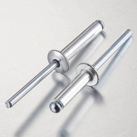 Pro Grade Aluminum Blind Rivets Kit With Aluminum Grip And Steel Mandrel Set 80 Piece Fasteners Pack For Home DIY Projects Durable Corrosion Resistant Aluminum Rivets For Indoor And Outdoor Use, close-up of rivets