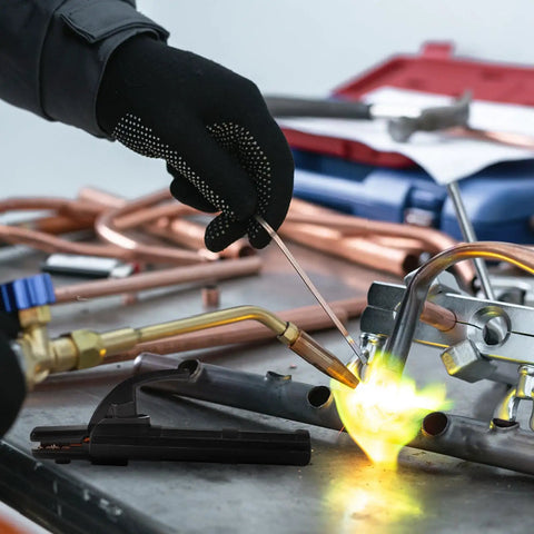 Workhorse Welding Pliers For Pros Copper Forged 300A Electric Welding Clamp Hand Tool Leak Proof Thickened Soldering Pliers in use