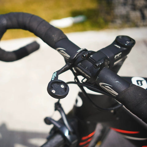 Out Front Mount For All Rider Series Devices Ride Ready 31.8 Millimeter Handlebar Compatibility Natural Viewing Angle Black