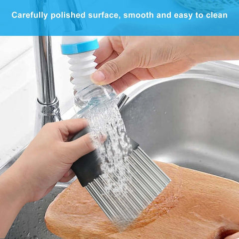 Front view of VDAMZVO 2-piece large crinkle cutter with stainless steel wavy blades for potatoes
