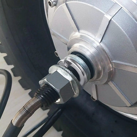 M10 Split Lock Washers Pack Of 200 In 304 Stainless Steel 18-8 Bright Finish for reliable automotive fastening detail.