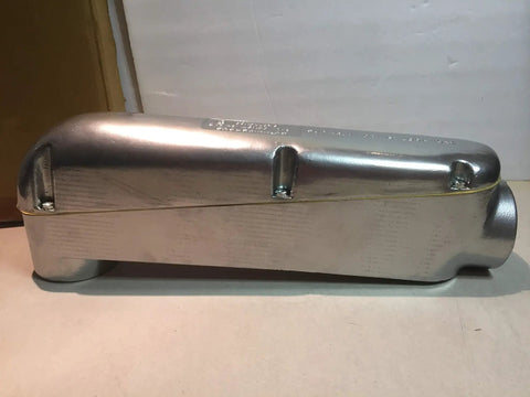 Heavy Duty 3 Inch Conduit Pulling Elbow Die Cast Copper Free Aluminum Raceway Fitting With Tapered Threads side view showing smooth finish