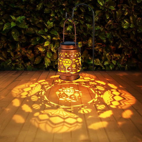 Hot Air Balloon Solar Lanterns For Outdoors Retro Vibe Waterproof Hanging LED Light for garden patio with intricate shadow pattern