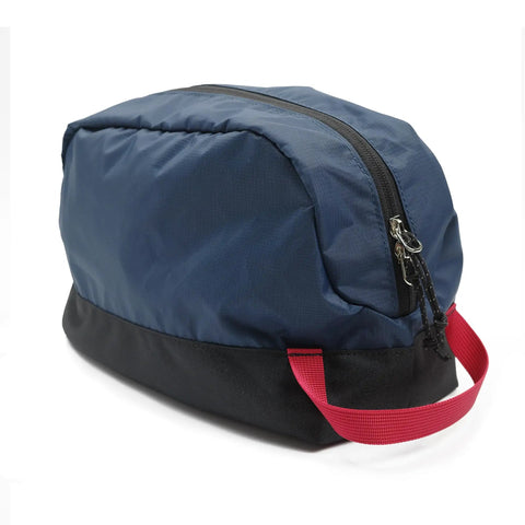 Teal Travel Toiletry Bag 5L Compact Organizer with red handle, waterproof features, and thick padded bottom