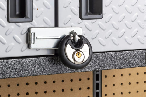Beefy Commercial Stainless Discus Padlock Keyed 70 mm 4 Pin Cylinder Black Heavy Duty Security Lock With Cut Resistant Shackle in use