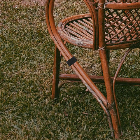 Wicker chair leg with 4 Pack Sectional Sofa Clips And Patio Furniture Fasteners Lightweight Wicker Rattan Couch Clamps on lawn