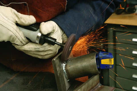Using Roloc Disc Pad TS And TSM 14211 Medium 2 Inch Internal 1/4-20 Quick Attach on grinder for metal sanding