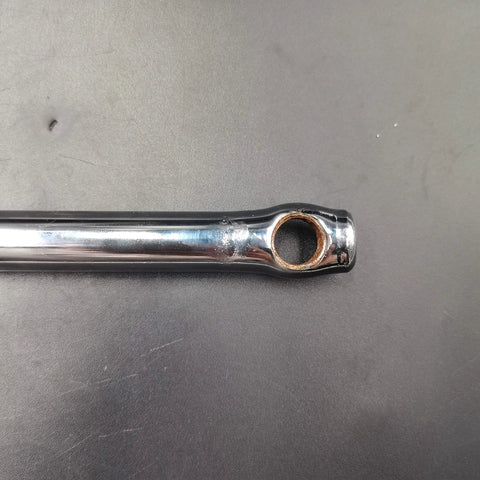 One Piece Chrome Crankarm Set For Wide Bike Crank To Crank Assembly Kit 1pc With 165mm Arm And 150mm Spacing, Half Inch Pedal Threads, 24 TPI, close-up of arm end