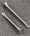 Close-up of 200pcs #8 x 1-1/2 Inch Flat Head Self Tapping Sheet Metal Screws Stainless Steel High Strength Quick Self Drilling Screws with Deep Threads